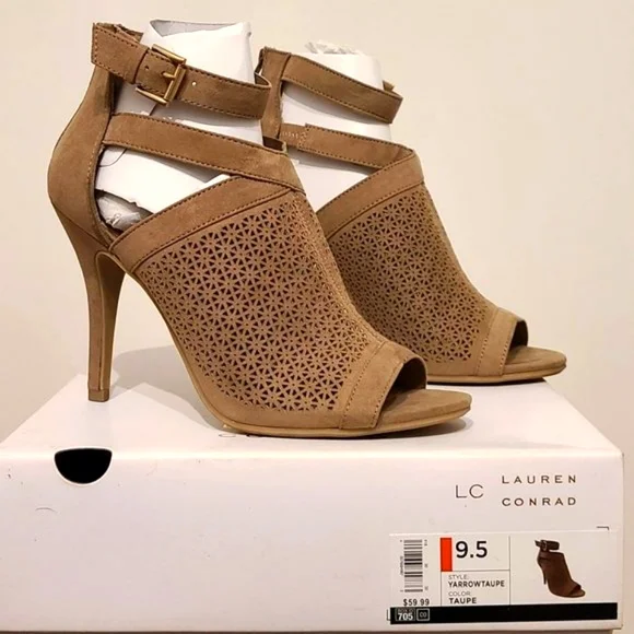 Open Toe Heels - Picture 3 of 9